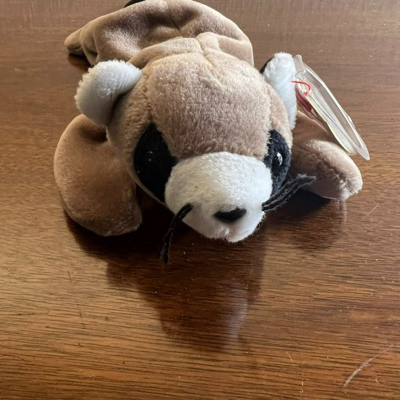 Ringo the Raccoon Ty Beanie Baby -  Style Number #4014 - Picture 2 of 6
